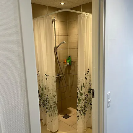 Mini 15 旅馆 比隆